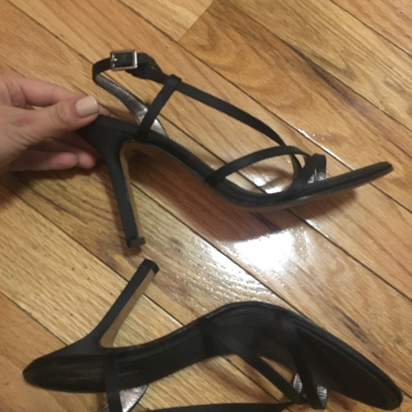 Strappy BCBG sandal - Picture 4 of 4